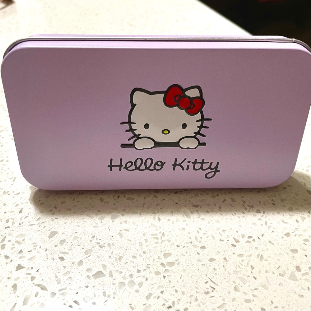 Hello Kitty makeup brush set